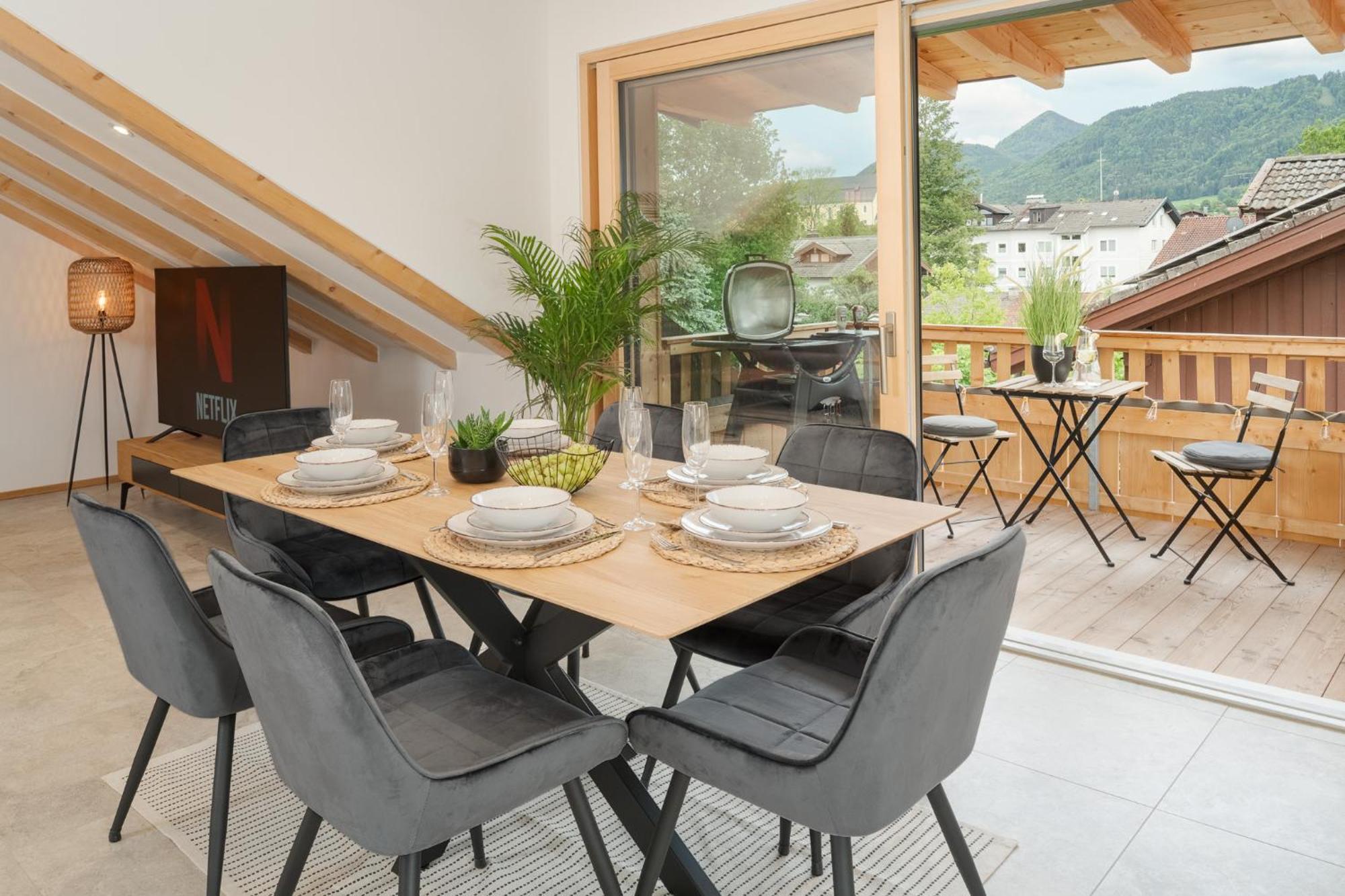 Fenjoy: Ferienapartment Mit Bergblick / Balkon / Bbq Bernau am Chiemsee Eksteriør billede